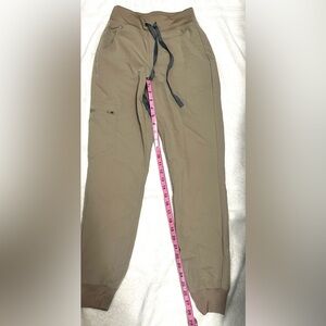 Figs Women’s Zimora High Waisted Joggers Scrub Pants Khaki